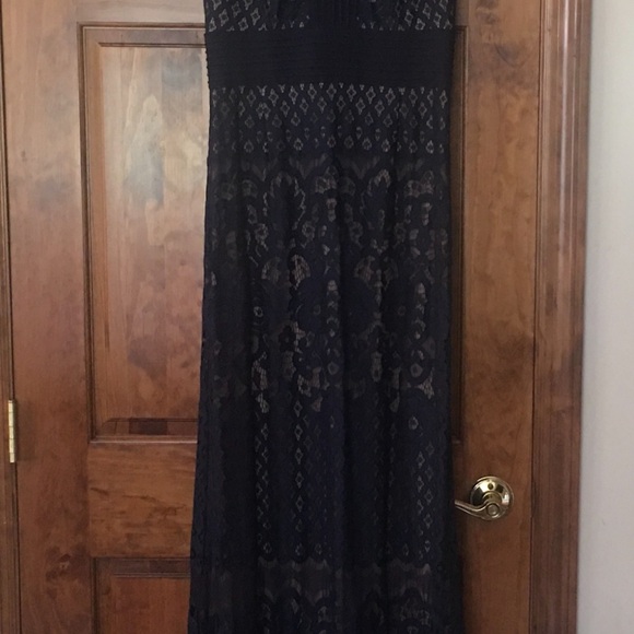 NWT Tadashi Jessamyn Lace Gown in Blue- Size 10.-SORRY NOT AVAILABLE - Picture 6 of 15